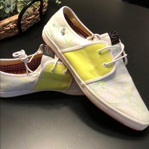 Men’s neon green and yellow low rise shoes